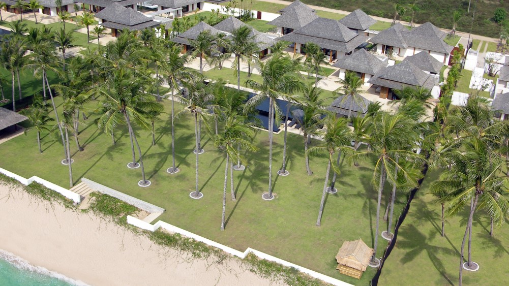 Jivana Beach Villas - Villa Shanti - Sprawling tropical beachfront villa